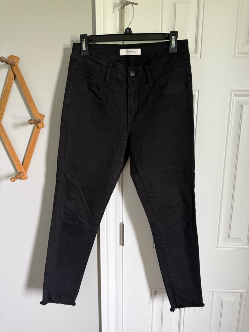 Black High-Rise Stretch Jeggings with Raw Hem — KanCan